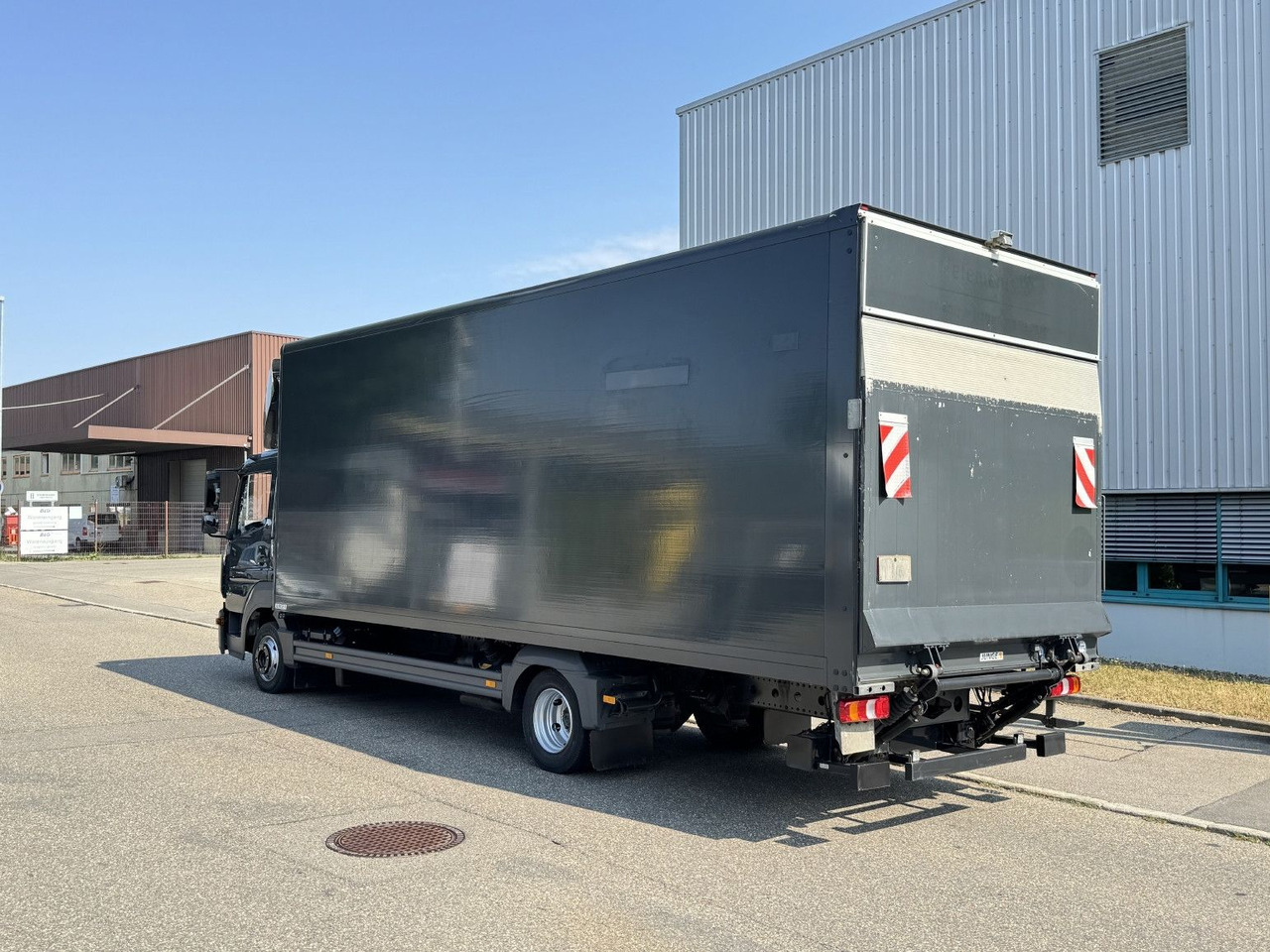 Mercedes-Benz Atego 818L Koffer 7,3m LBW Klima Automatik - Box van: picture 5 Mercedes-Benz Atego 818L Koffer 7,3m LBW Klima Automatik - Box van: picture 5