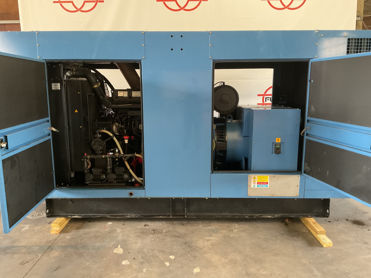 Volvo 500KVA, Generatorset. Like brand new. 98 Running hours since new! - Generator set: picture 1 Volvo 500KVA, Generatorset. Like brand new. 98 Running hours since new! - Generator set: picture 1