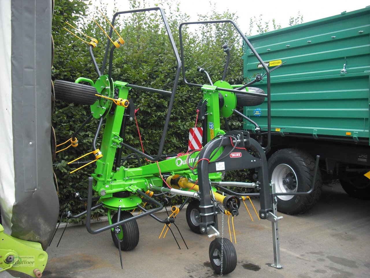 Talex Tornado 550 - Tedder/ Rake: picture 3 Talex Tornado 550 - Tedder/ Rake: picture 3