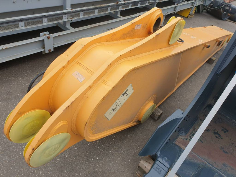 Hyundai Excavator stick arm assy 330LC-9A 3.2m - Attachment for Construction machinery: picture 2 Hyundai Excavator stick arm assy 330LC-9A 3.2m - Attachment for Construction machinery: picture 2