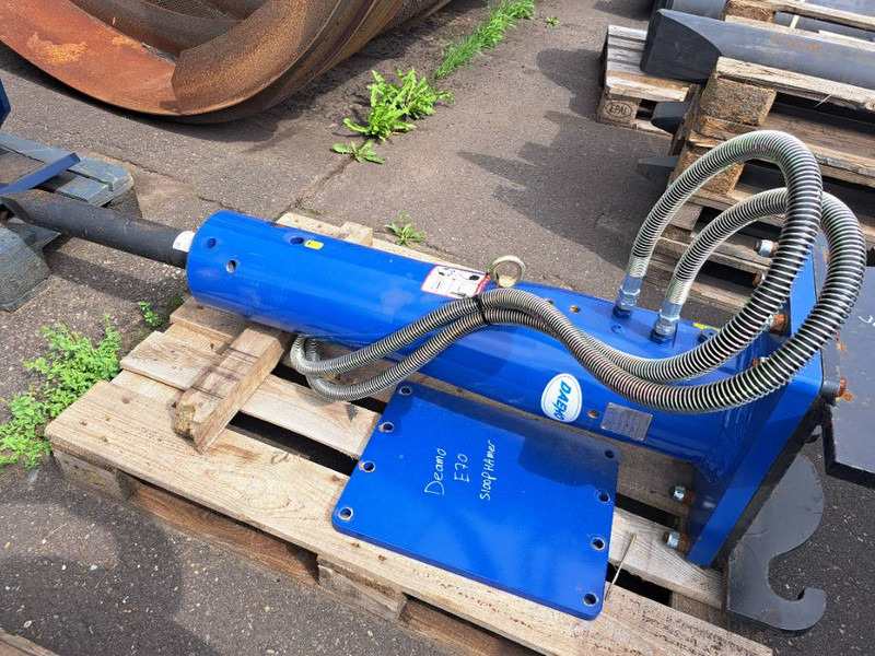 Daemo E70 Eureka Hammer/ Breaker CW10 - Hydraulic hammer for Construction machinery: picture 4 Daemo E70 Eureka Hammer/ Breaker CW10 - Hydraulic hammer for Construction machinery: picture 4