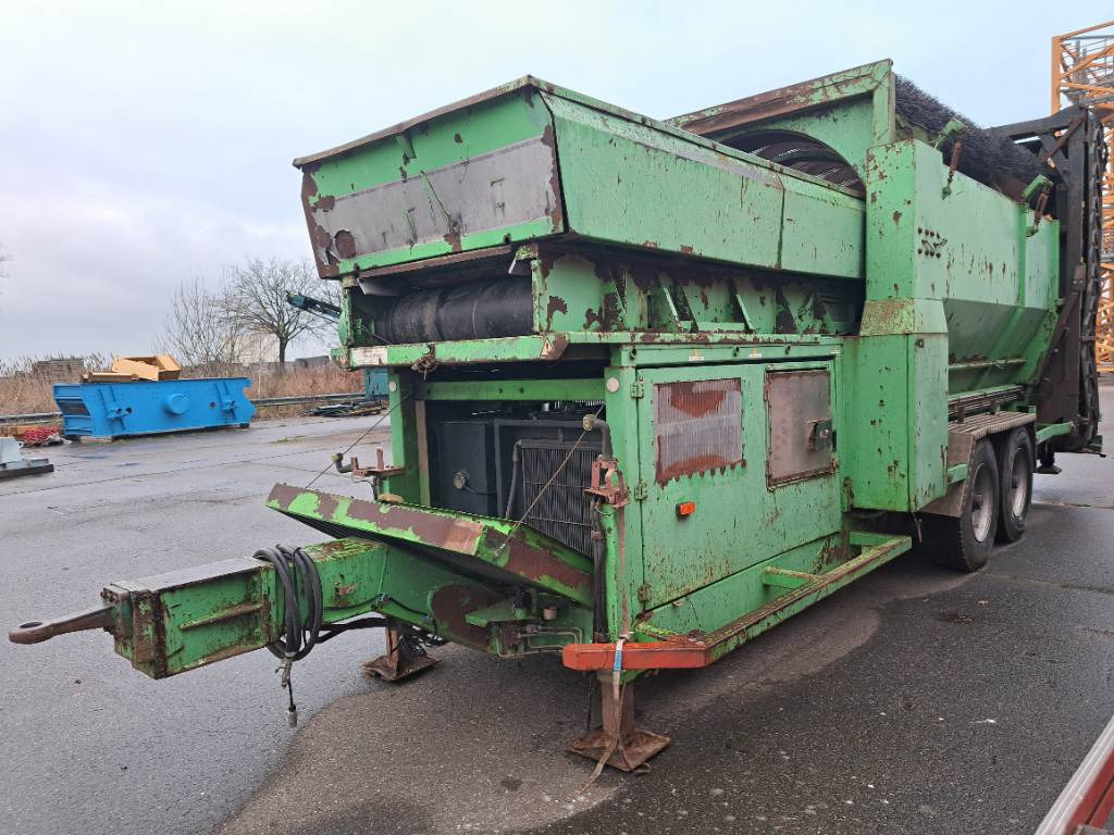 Farwick Mustang with Reman Engine + 4 screens - Screener: picture 5 Farwick Mustang with Reman Engine + 4 screens - Screener: picture 5