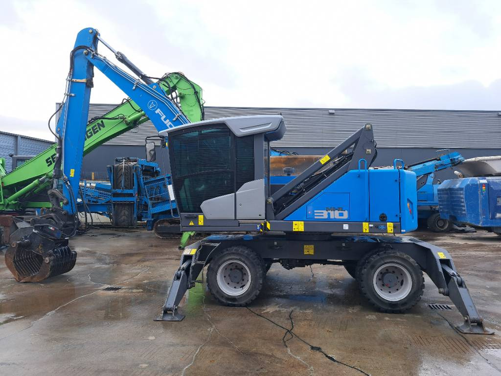 Fuchs MHL310F + Grapple - Waste/ Industry handler: picture 4 Fuchs MHL310F + Grapple - Waste/ Industry handler: picture 4