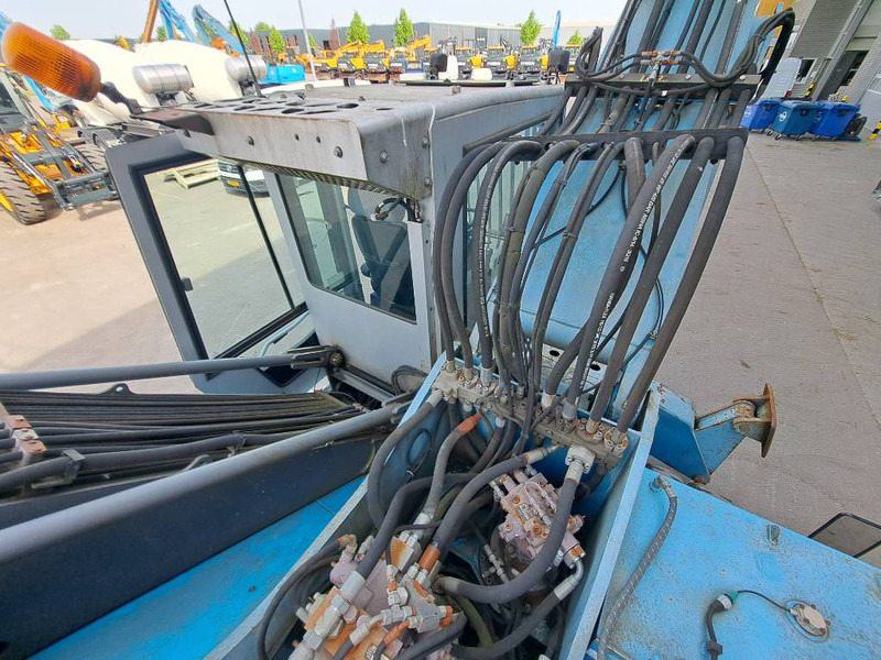 Waste/ Industry handler for transportation of garbage Fuchs MHL340D: picture 8