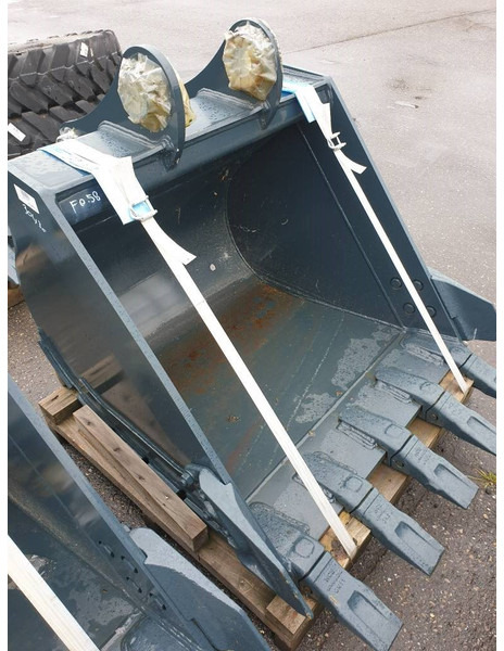 Hyundai Excavator digging bucket 140 - Bucket for Construction machinery: picture 5 Hyundai Excavator digging bucket 140 - Bucket for Construction machinery: picture 5