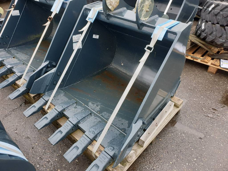 Hyundai Excavator digging bucket 140 - Bucket for Construction machinery: picture 1 Hyundai Excavator digging bucket 140 - Bucket for Construction machinery: picture 1