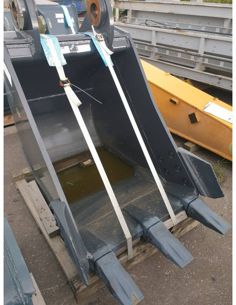 Hyundai Excavator digging bucket 250 - Bucket for Construction machinery: picture 3 Hyundai Excavator digging bucket 250 - Bucket for Construction machinery: picture 3