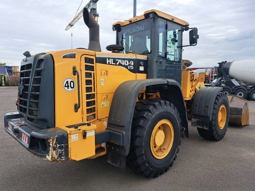 Hyundai HL740-9 XTD, HL740XTD-9 - Wheel loader: picture 4 Hyundai HL740-9 XTD, HL740XTD-9 - Wheel loader: picture 4