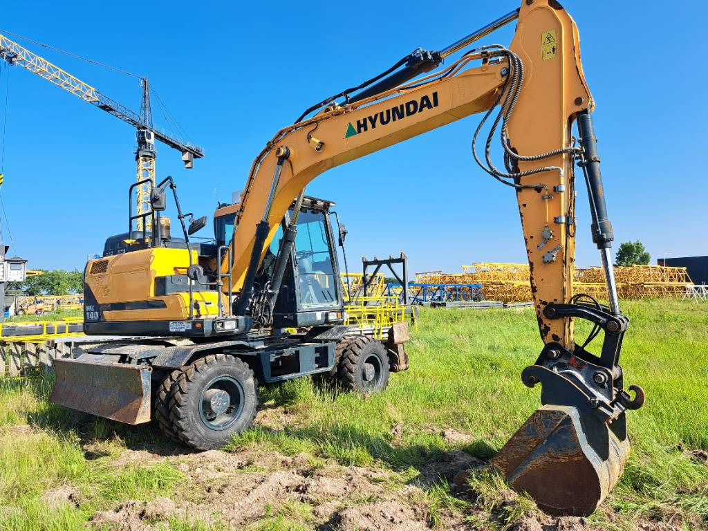 Hyundai HW140 - Wheel excavator: picture 2 Hyundai HW140 - Wheel excavator: picture 2