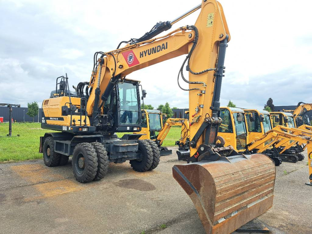 Hyundai HW160 - Wheel excavator: picture 2 Hyundai HW160 - Wheel excavator: picture 2