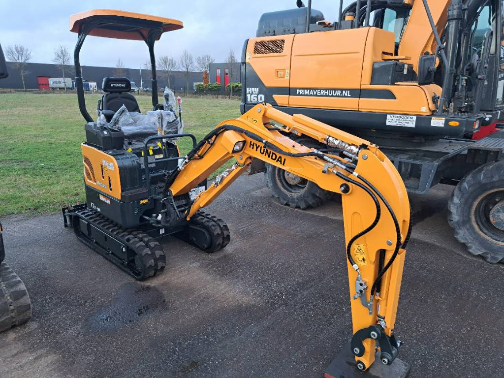 Hyundai R17Z-9AK - Mini excavator: picture 4 Hyundai R17Z-9AK - Mini excavator: picture 4