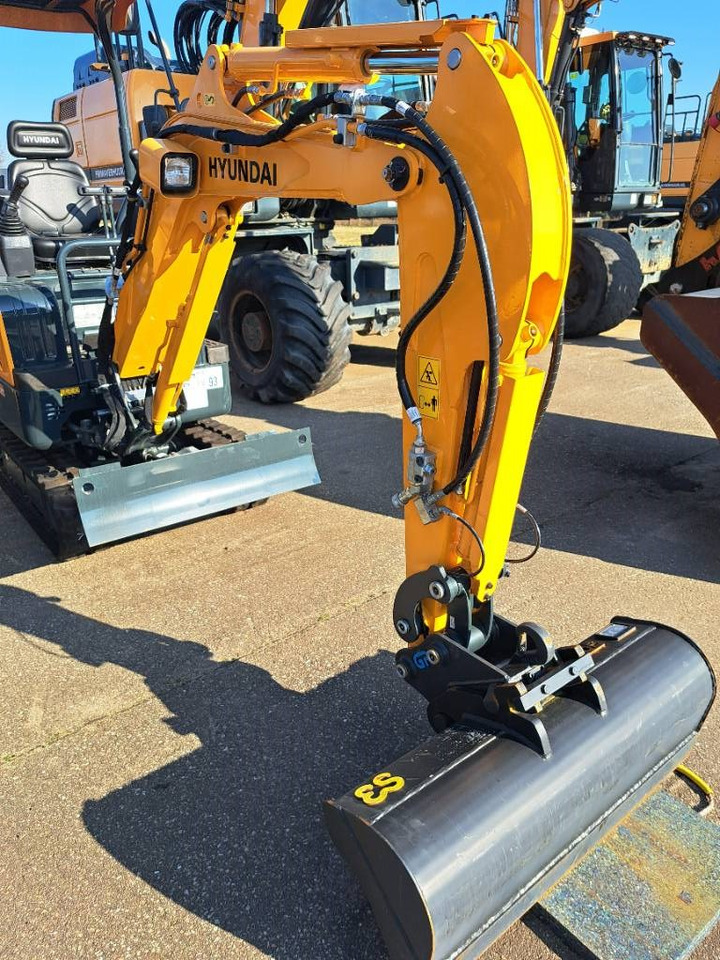 Hyundai R17Z-9AK - Mini excavator: picture 5 Hyundai R17Z-9AK - Mini excavator: picture 5