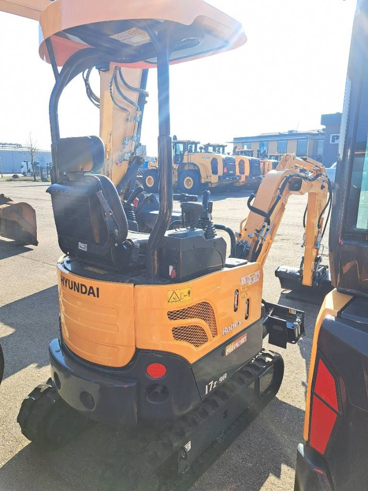 Hyundai R17Z-9AK - Mini excavator: picture 3 Hyundai R17Z-9AK - Mini excavator: picture 3