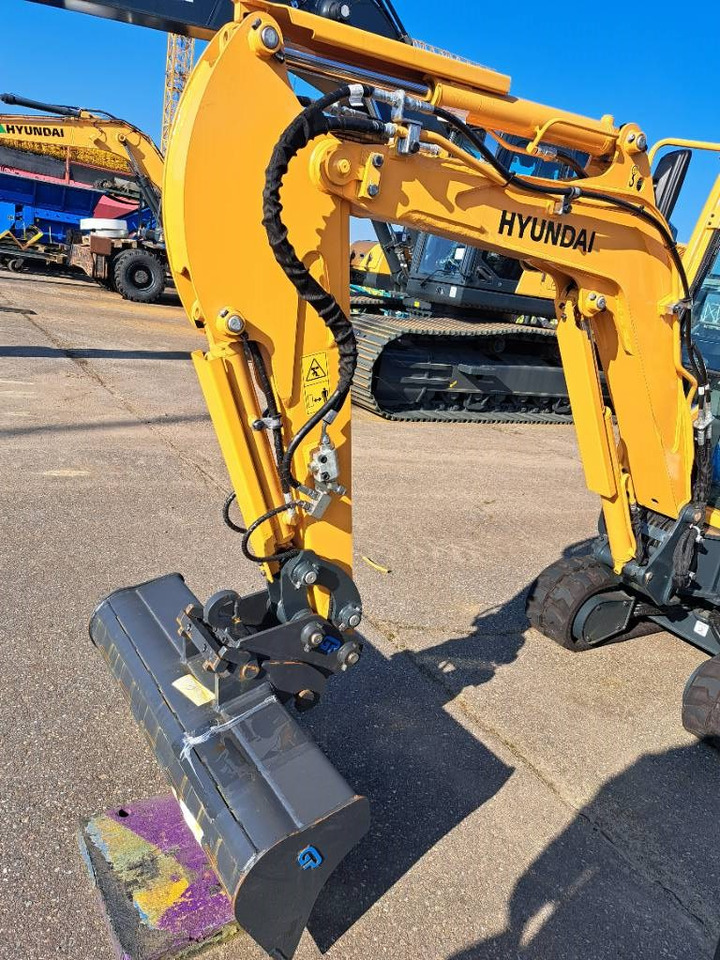 Hyundai R18-9AK - Mini excavator: picture 5 Hyundai R18-9AK - Mini excavator: picture 5