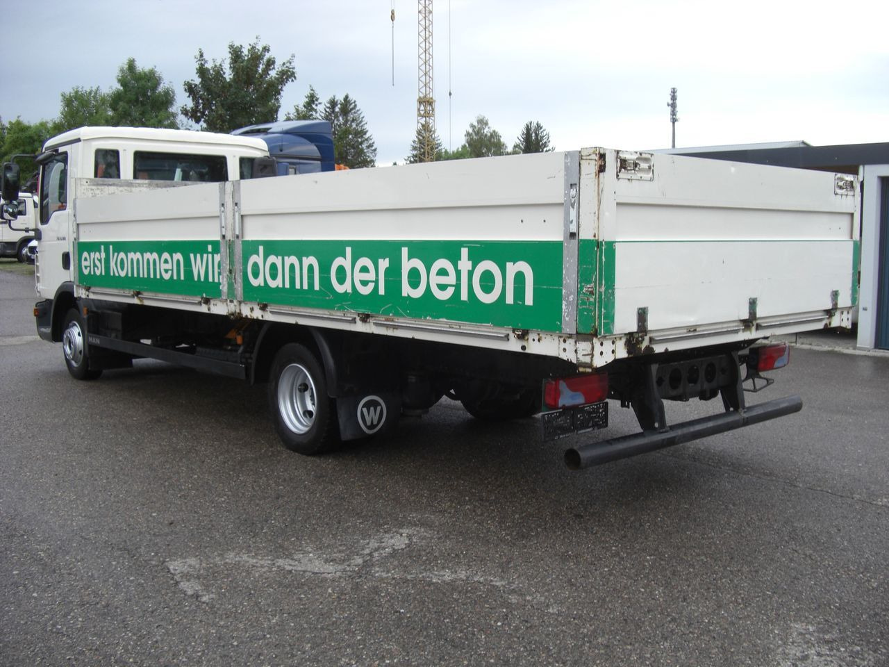 MAN 8180L Pritsche MAN 8180L Pritsche - Flatbed van: picture 4 MAN 8180L Pritsche MAN 8180L Pritsche - Flatbed van: picture 4