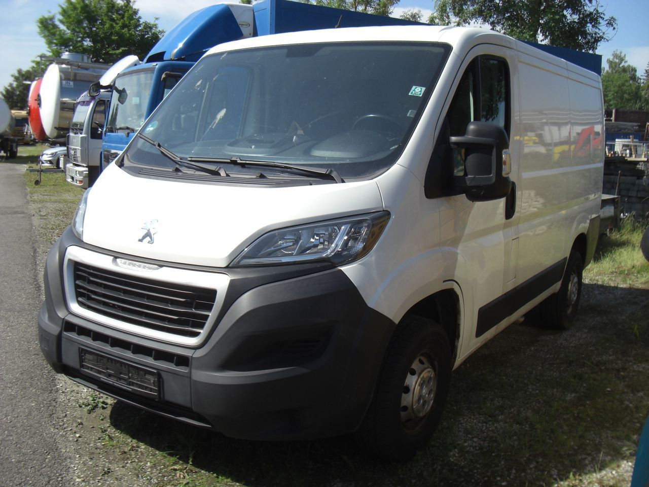 Peugeot BOXER 2,0 KURZ/NIEDRIG - Small van: picture 2 Peugeot BOXER 2,0 KURZ/NIEDRIG - Small van: picture 2