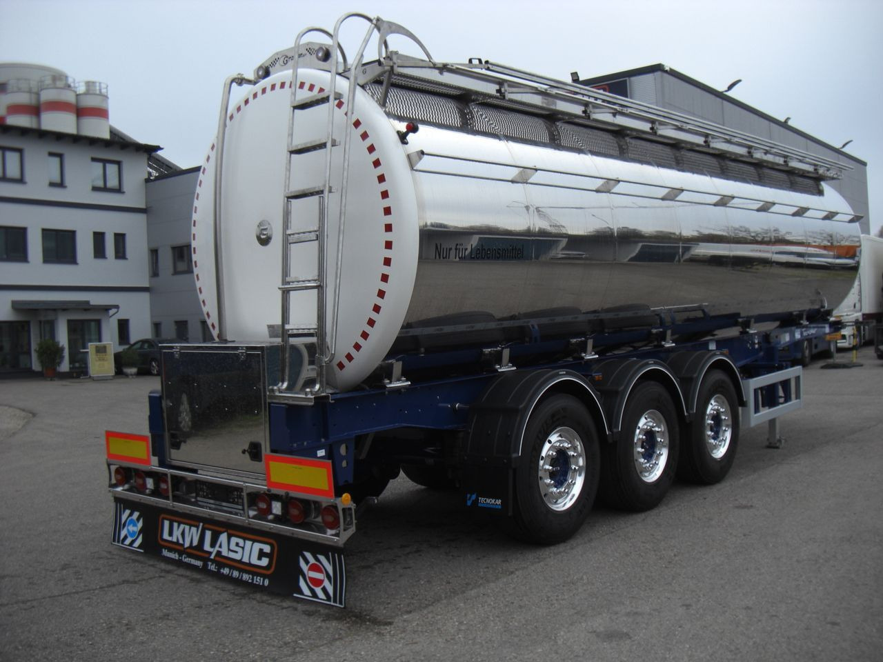 Tecnokar T3P / 3 Kammern / Topausstattung Tecnokar T3P / 3 Kammern / Topausstattung - Tank semi-trailer: picture 3 Tecnokar T3P / 3 Kammern / Topausstattung Tecnokar T3P / 3 Kammern / Topausstattung - Tank semi-trailer: picture 3