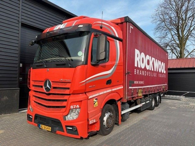 Mercedes-Benz Actros 2642 2x BDF mit Pritsche und Planebühne - Container transporter/ Swap body truck: picture 1 Mercedes-Benz Actros 2642 2x BDF mit Pritsche und Planebühne - Container transporter/ Swap body truck: picture 1