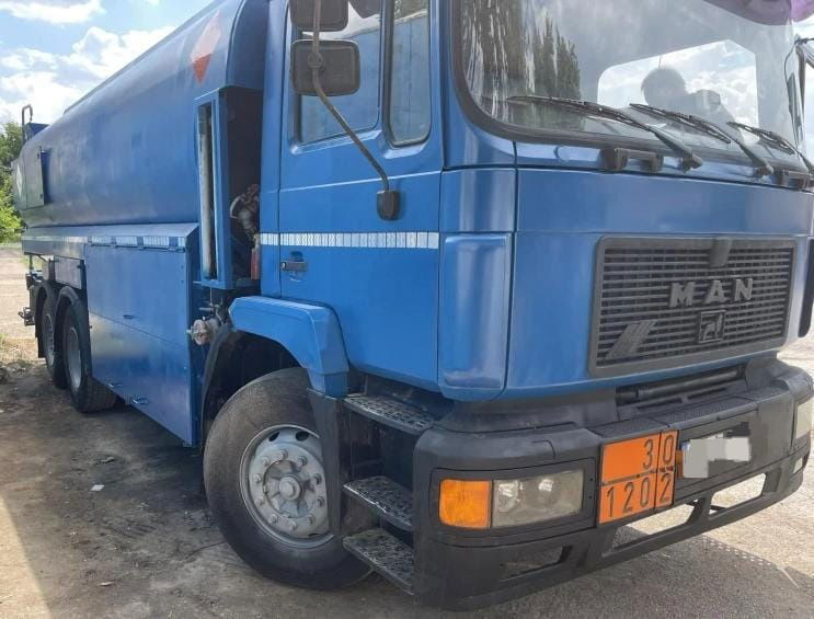 MAN L20 Tanker - Tank truck: picture 2 MAN L20 Tanker - Tank truck: picture 2