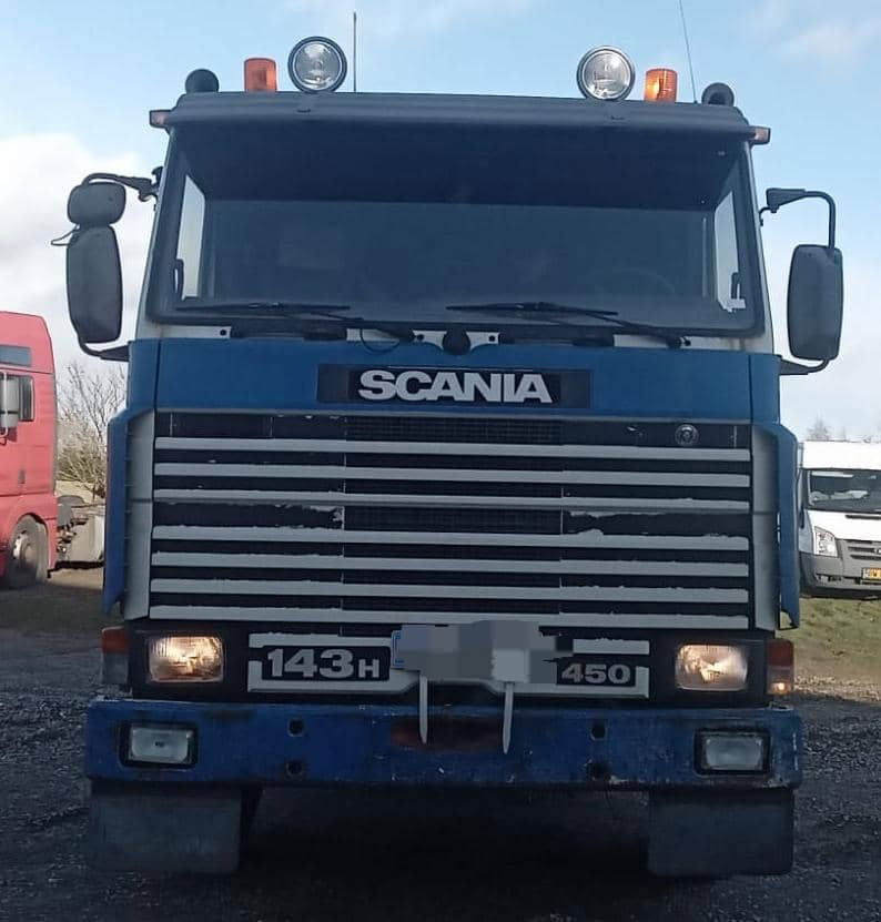 Scania R143-450 V8 Tractor unit with crane - Tractor unit: picture 1 Scania R143-450 V8 Tractor unit with crane - Tractor unit: picture 1