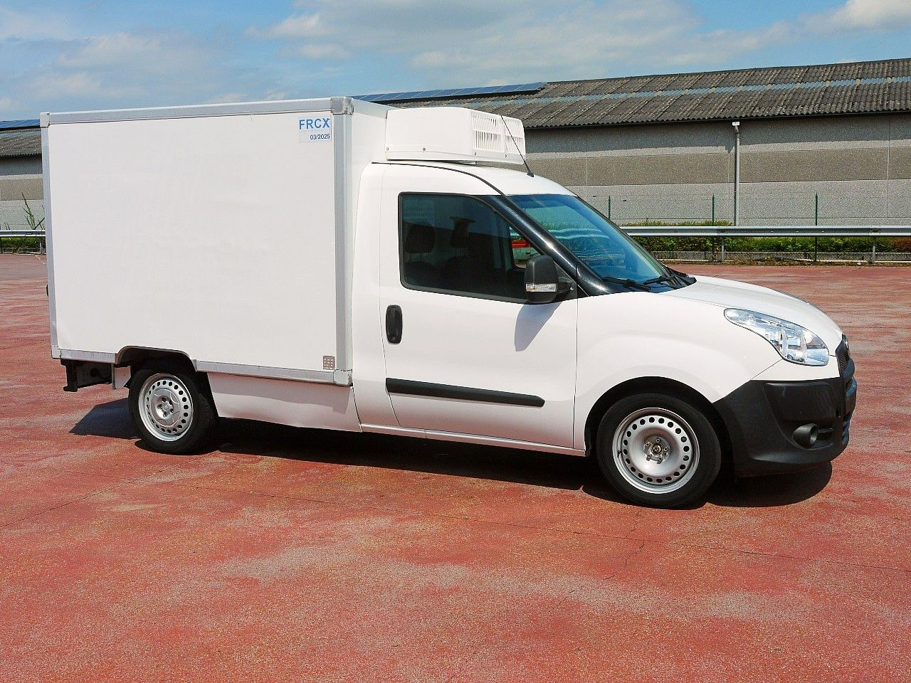 Fiat DOBLO 1.6 KUHKOFFER RELEC FROID TR22 -20C - Refrigerated van: picture 3 Fiat DOBLO 1.6 KUHKOFFER RELEC FROID TR22 -20C - Refrigerated van: picture 3