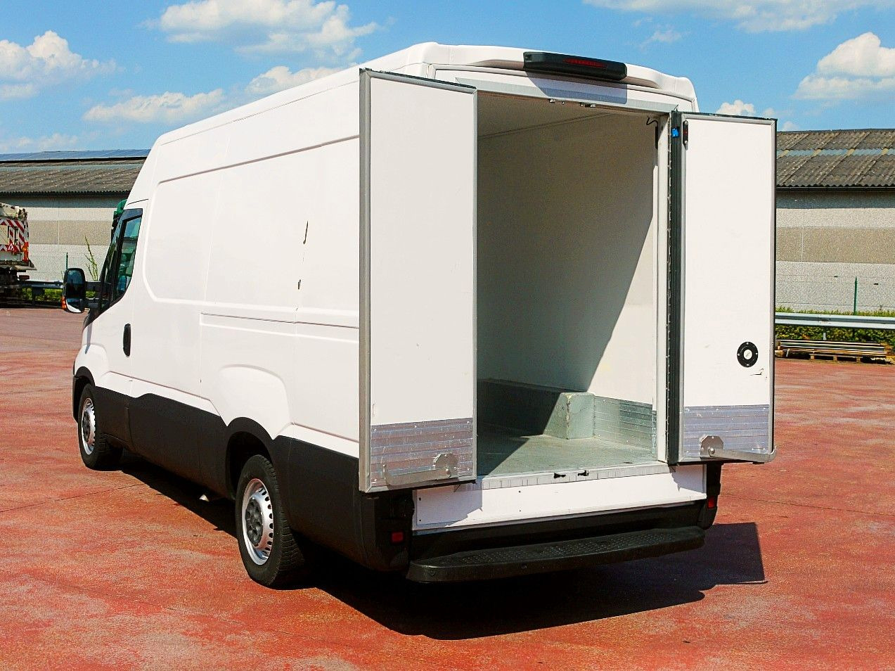 Refrigerated van Iveco 35S13 DAILY KUHLKASTENWAGEN THERMOKING V300 MULT: picture 8