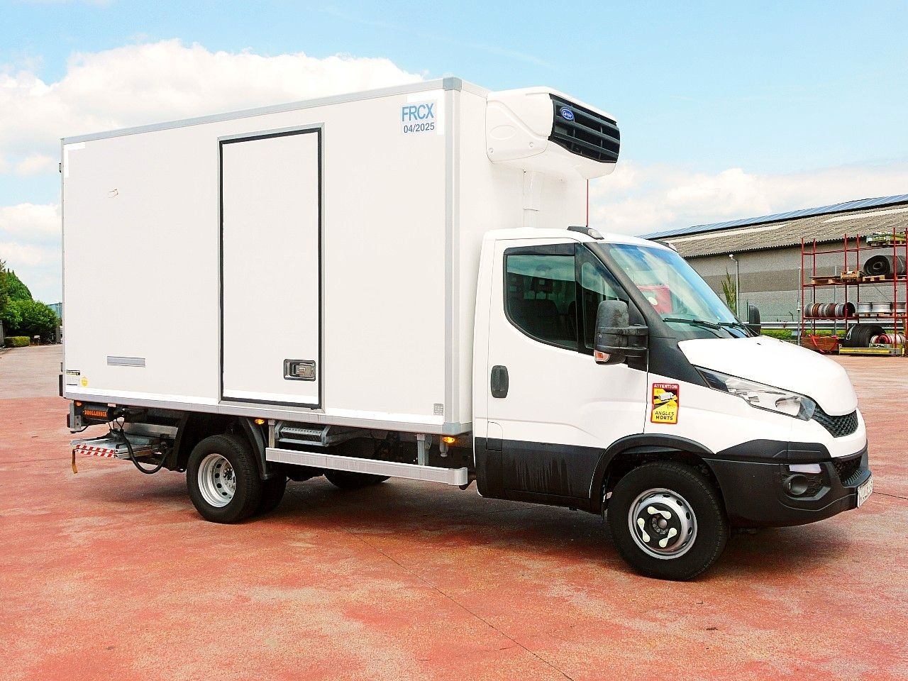 Iveco 70C17 KUHLKOFFER CARRIER XARIOS 500 A/C LUFT LBW - Refrigerated van: picture 2 Iveco 70C17 KUHLKOFFER CARRIER XARIOS 500 A/C LUFT LBW - Refrigerated van: picture 2