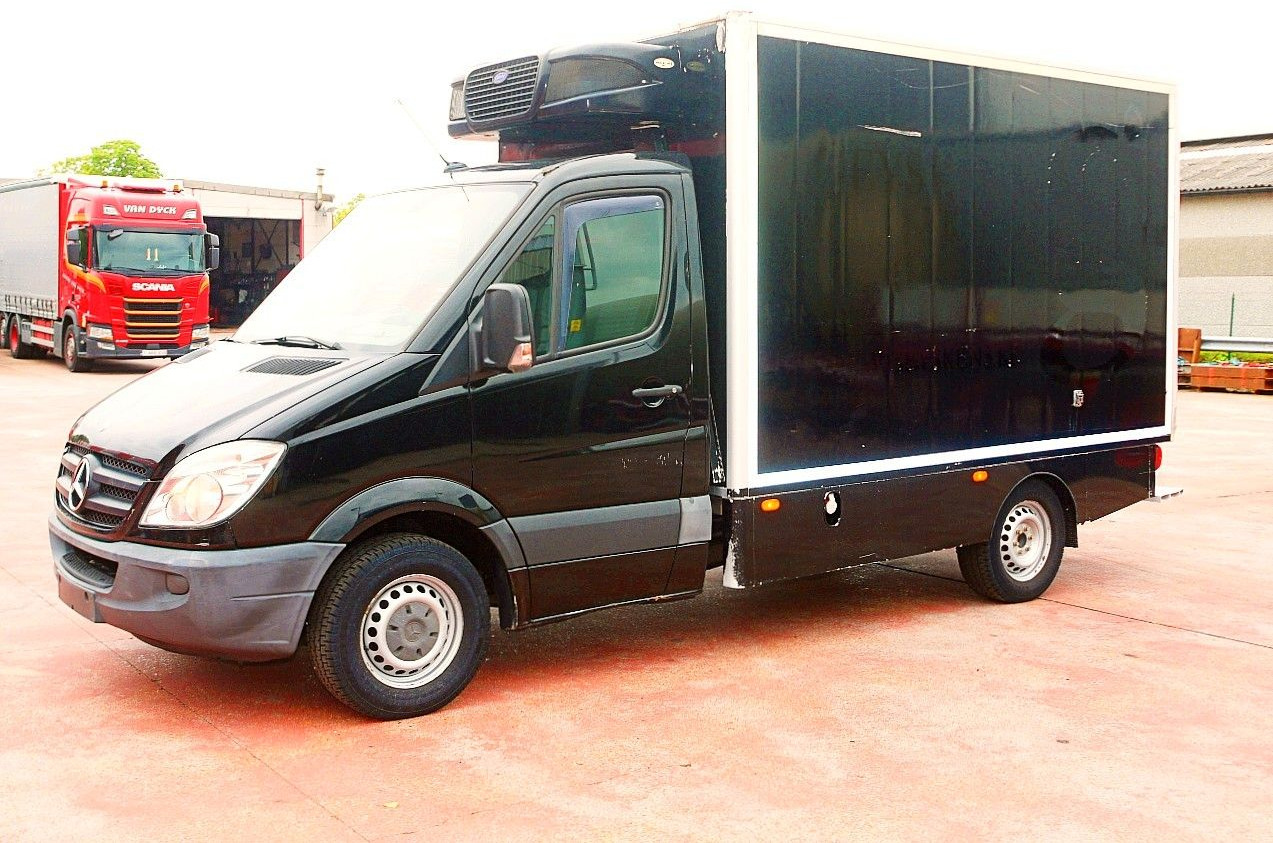 Mercedes-Benz 319 SPRINTER V6 KUHLKOFFER CARRIER PULSOR 600 MT - Refrigerated van: picture 4 Mercedes-Benz 319 SPRINTER V6 KUHLKOFFER CARRIER PULSOR 600 MT - Refrigerated van: picture 4