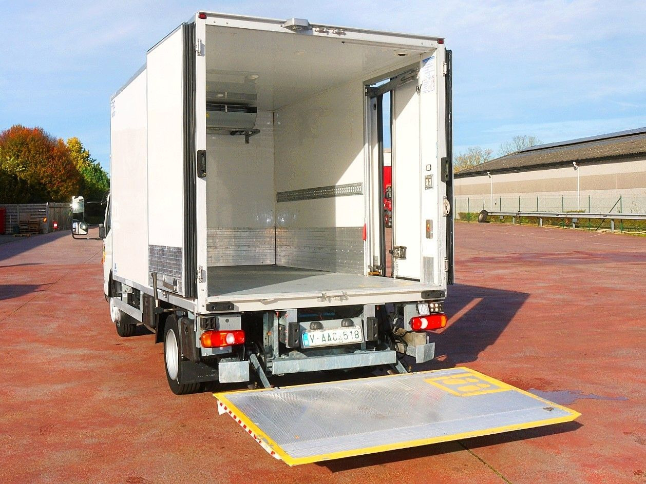 Refrigerated van Mitsubishi FUSO HYBRIDE KUHLKOFFER CARRIER SUPRA 550 78tkm: picture 8 Refrigerated van Mitsubishi FUSO HYBRIDE KUHLKOFFER CARRIER SUPRA 550 78tkm: picture 8