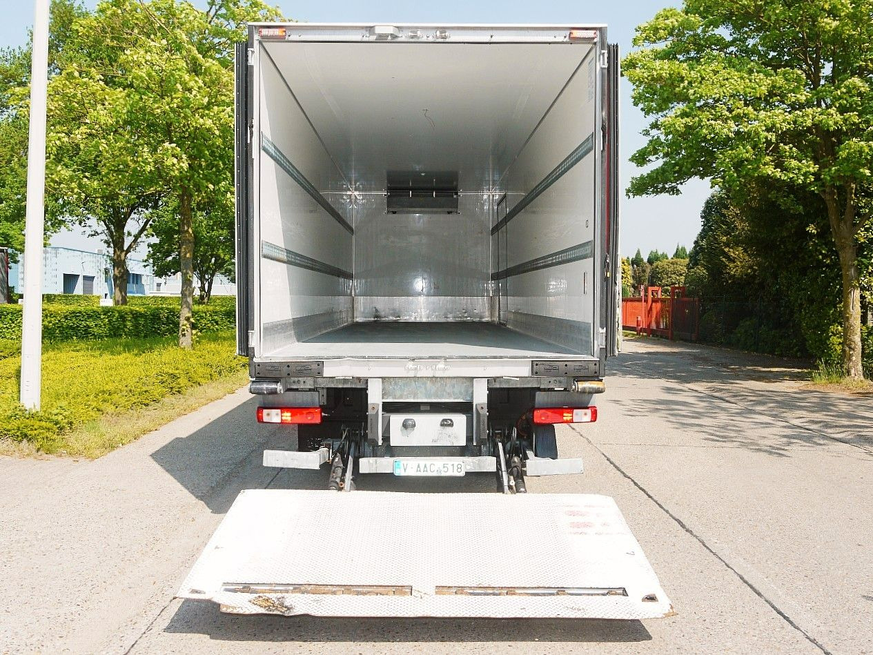 New Refrigerator truck Renault D 26 320 6x2 KUHLKOFFER CARRIER SUPRA 850 XL CAB: picture 7 New Refrigerator truck Renault D 26 320 6x2 KUHLKOFFER CARRIER SUPRA 850 XL CAB: picture 7