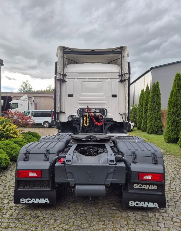 Scania R410 - Tractor unit: picture 5 Scania R410 - Tractor unit: picture 5