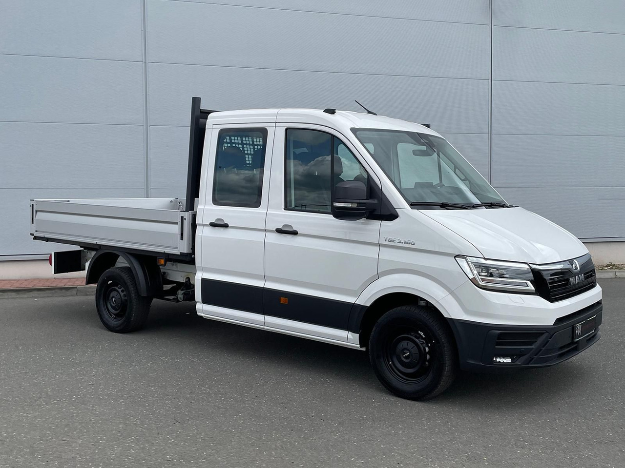 MAN TGE 3.160 Pritsche DOKA MR HECK AHK 3.5t ACC NAV - Flatbed van, Combi van: picture 2 MAN TGE 3.160 Pritsche DOKA MR HECK AHK 3.5t ACC NAV - Flatbed van, Combi van: picture 2