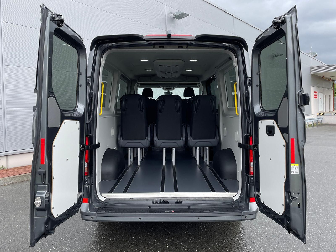 Minibus, Passenger van MAN TGE 3.180 Kombi L3H2 INDIVIDUAL S LED ACC NAV: picture 34