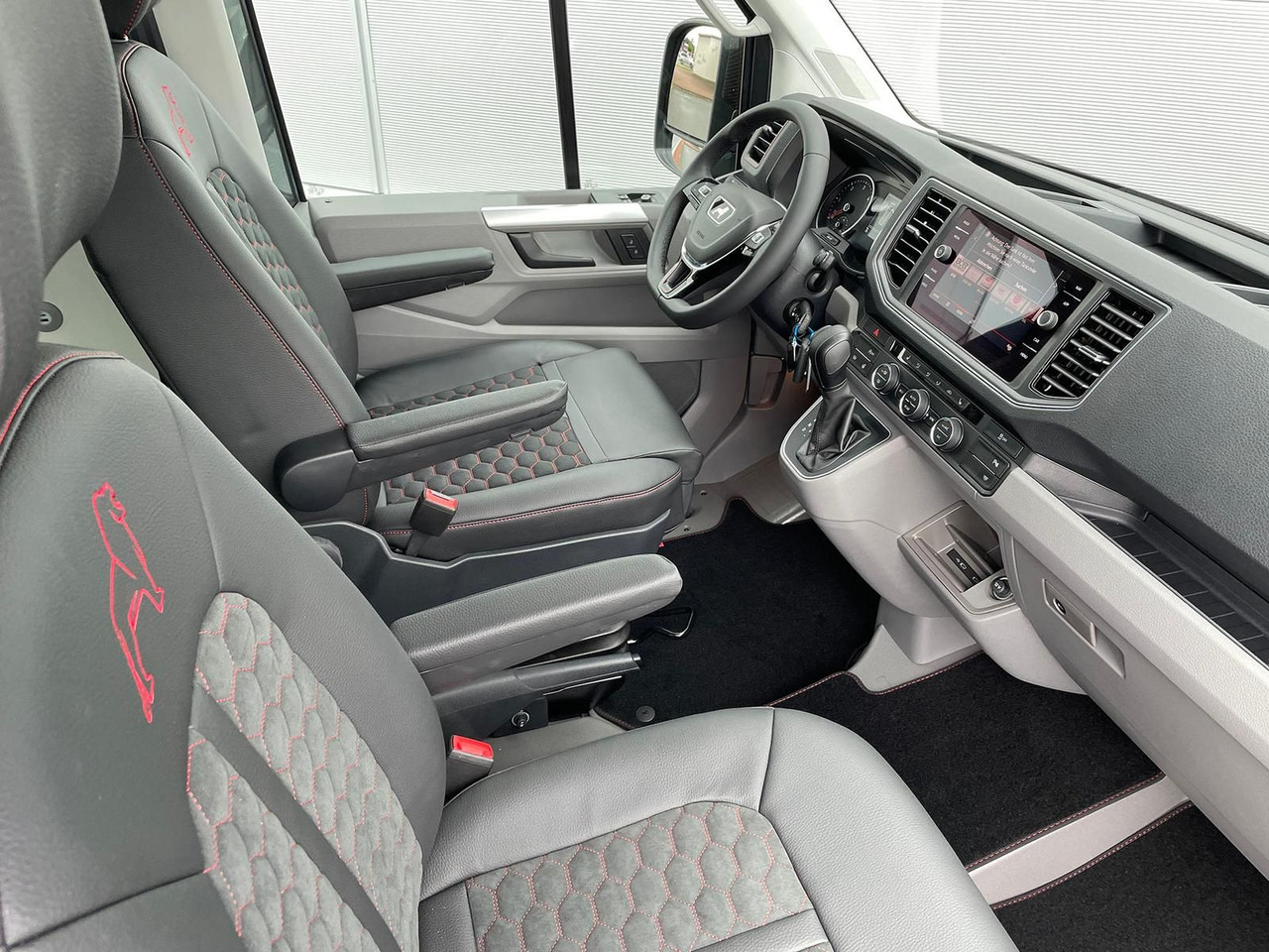 Minibus, Passenger van MAN TGE 3.180 Kombi L3H2 INDIVIDUAL S LED ACC NAV: picture 25