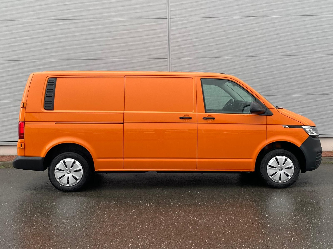 Volkswagen T6.1 Transporter Kasten lang LED PDC KLIMA SITZH - Van: picture 5 Volkswagen T6.1 Transporter Kasten lang LED PDC KLIMA SITZH - Van: picture 5