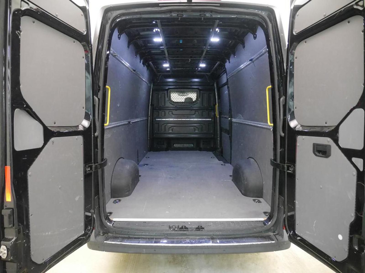 Panel van Volkswagen Crafter Kasten 35 L4H3 NAVI DAB KAMERA PDC: picture 8 Panel van Volkswagen Crafter Kasten 35 L4H3 NAVI DAB KAMERA PDC: picture 8