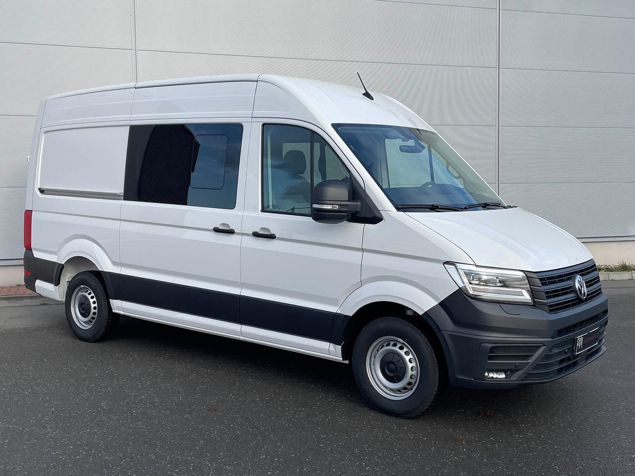 Volkswagen Crafter MIXTO 35 L3H3 Autom NAV SITZH ACC 5SITZE - Passenger van: picture 2 Volkswagen Crafter MIXTO 35 L3H3 Autom NAV SITZH ACC 5SITZE - Passenger van: picture 2