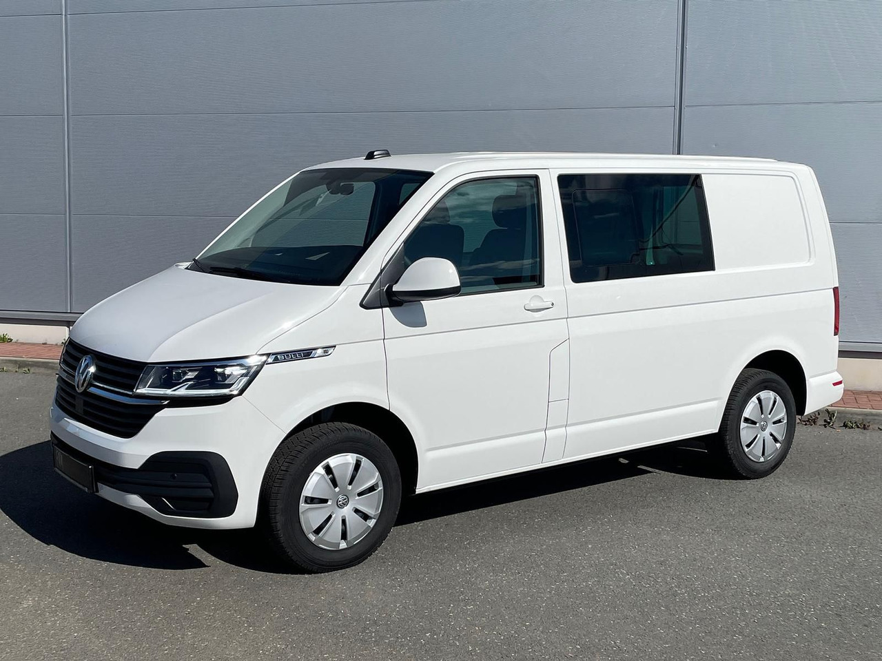 Volkswagen T6.1 Transporter Kasten 4M ACC PDC KAMERA STANDH - Panel van: picture 1 Volkswagen T6.1 Transporter Kasten 4M ACC PDC KAMERA STANDH - Panel van: picture 1