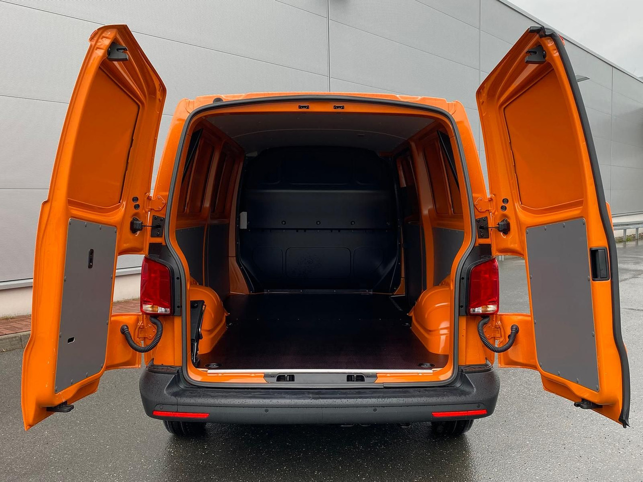 Car Volkswagen T6.1 Transporter Kasten lang LED PDC KLIMA SITZH: picture 11