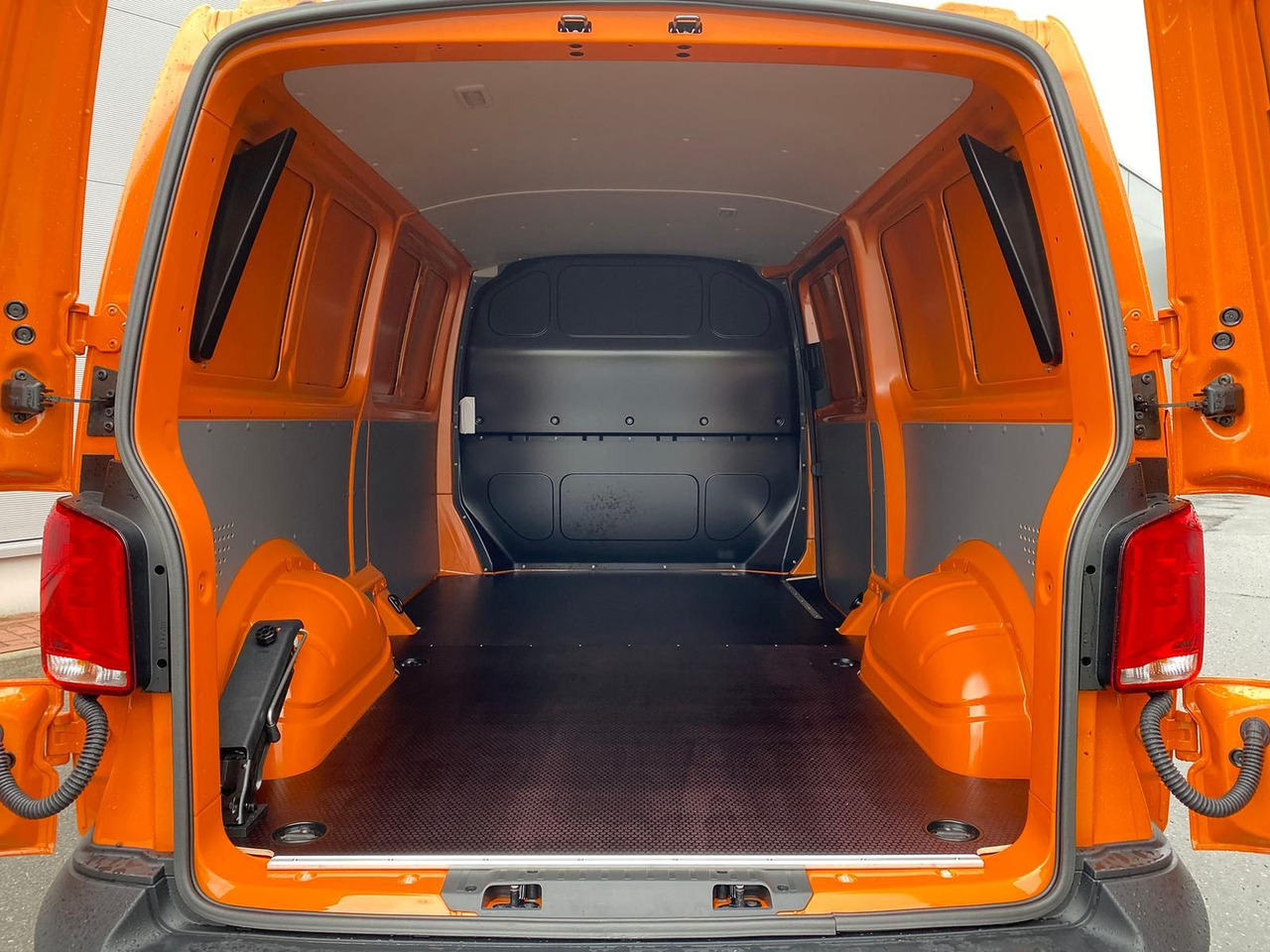 Car Volkswagen T6.1 Transporter Kasten lang LED PDC KLIMA SITZH: picture 32