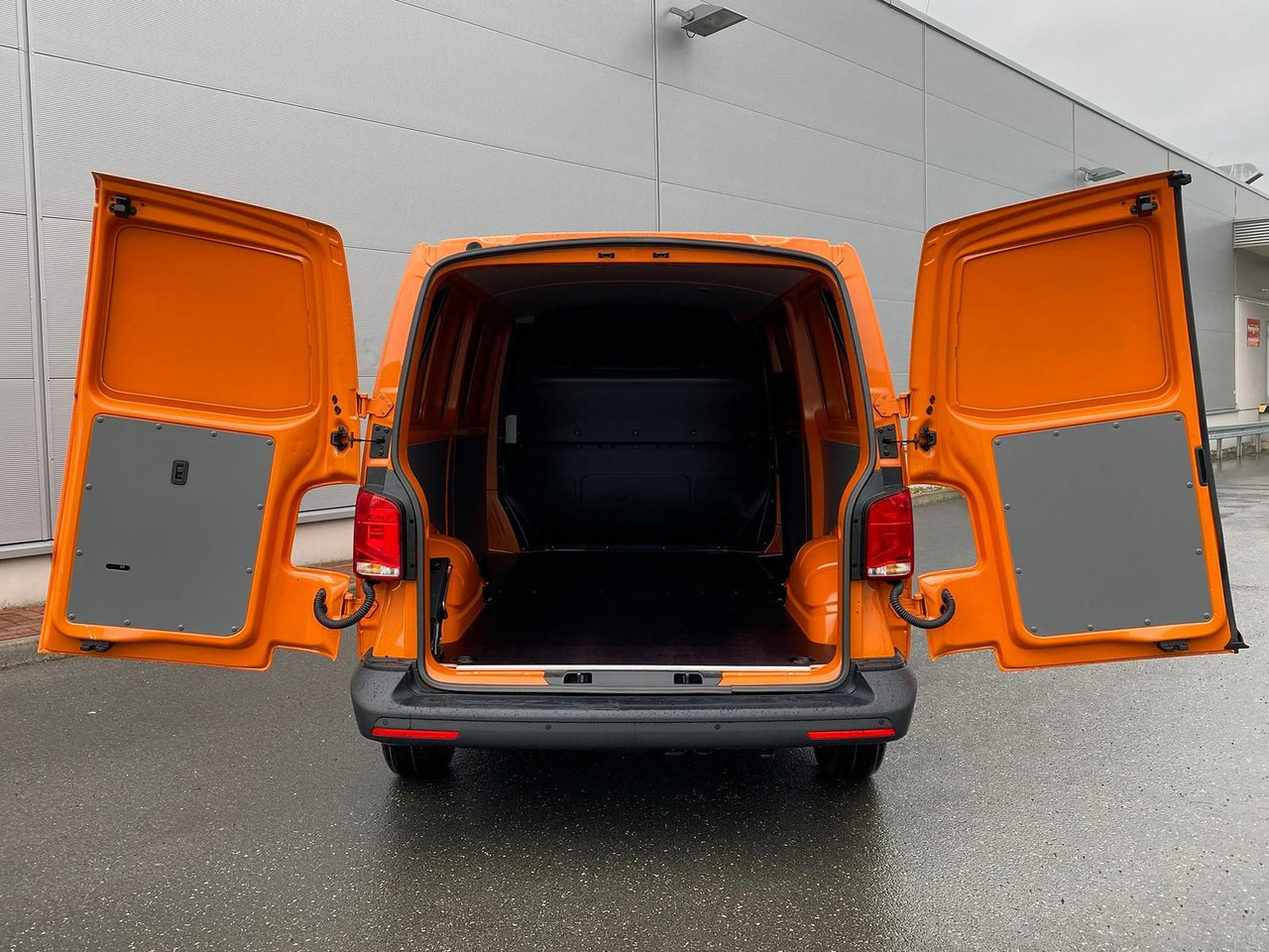 Car Volkswagen T6.1 Transporter Kasten lang LED PDC KLIMA SITZH: picture 33