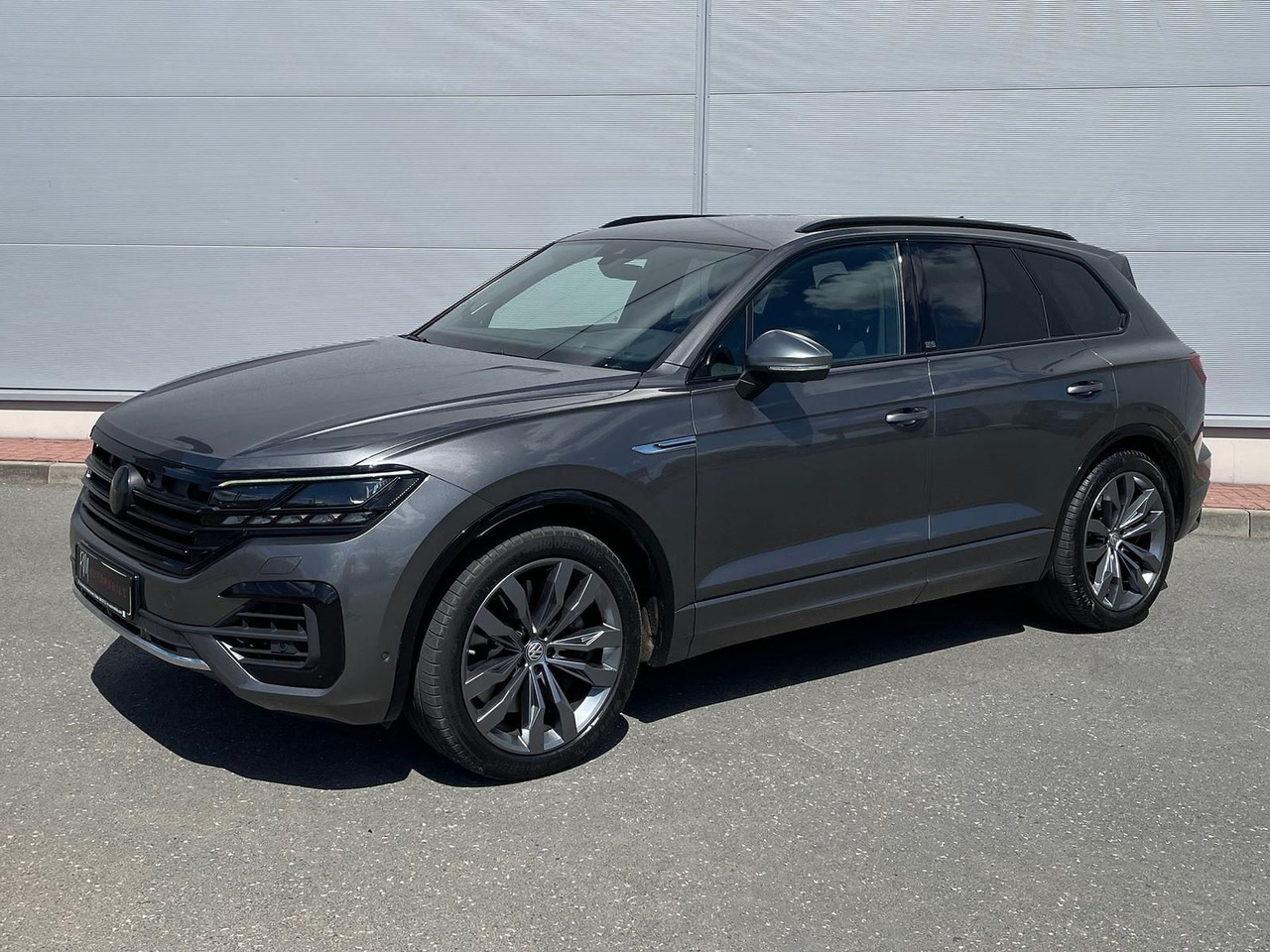 Volkswagen Touareg 4.0 V8 TDI One Million 4M LEDER AHK ACC - SUV: picture 1 Volkswagen Touareg 4.0 V8 TDI One Million 4M LEDER AHK ACC - SUV: picture 1