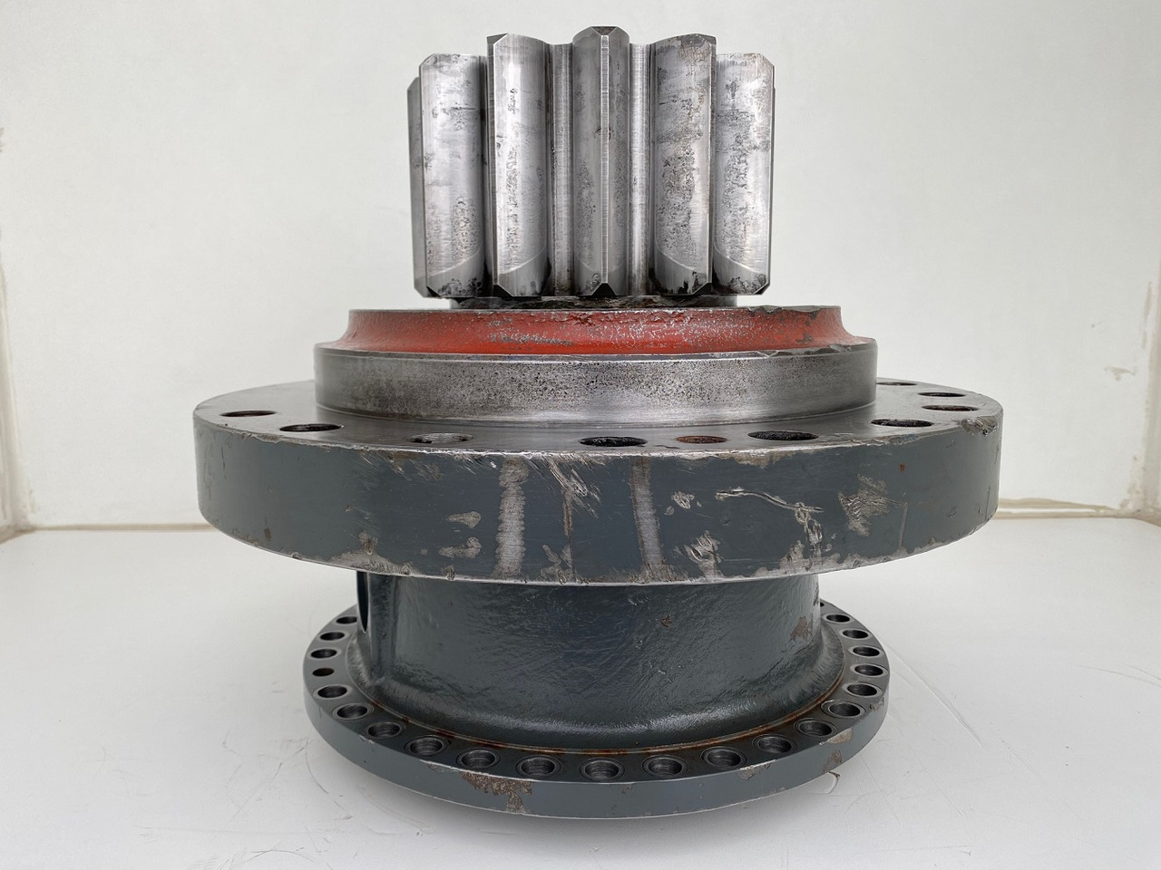 Liebherr Abtriebswellengehäuse ID-Nr.90013701 and Abtriebswelle ID-Nr.90214087. SAT275A290. R922 LC-1486. R924 LC-1487. #AB0106# - Swing motor for Excavator: picture 5 Liebherr Abtriebswellengehäuse ID-Nr.90013701 and Abtriebswelle ID-Nr.90214087. SAT275A290. R922 LC-1486. R924 LC-1487. #AB0106# - Swing motor for Excavator: picture 5