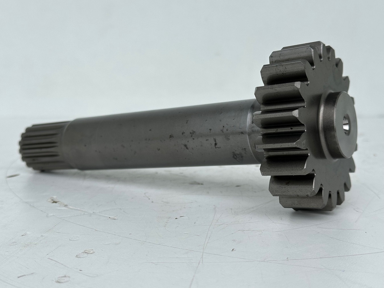 Liebherr Antriebswelle ID-Nr.90214406. FAT400P130. R926-1715, R930-1716, R934-1550, R936 K-LC, R936 K-NLC, R936 K-SLC, R938-1650. #90214406.22.05# - Final drive for Crawler excavator: picture 1 Liebherr Antriebswelle ID-Nr.90214406. FAT400P130. R926-1715, R930-1716, R934-1550, R936 K-LC, R936 K-NLC, R936 K-SLC, R938-1650. #90214406.22.05# - Final drive for Crawler excavator: picture 1