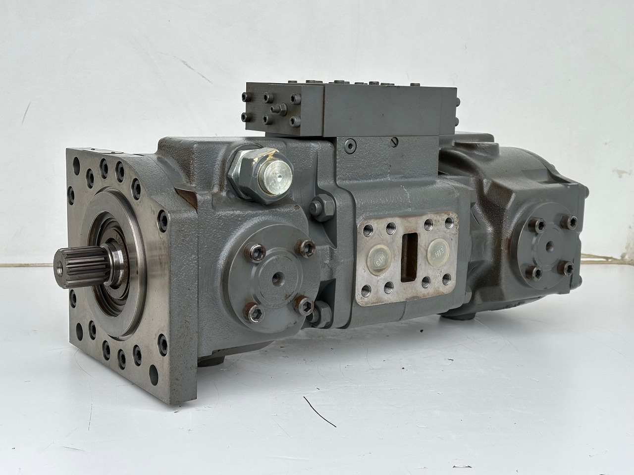 Liebherr Hydraulikdoppelpumpe Typ:LPVD 075. ID-Nr.9076806 - ID-Nr.9279749 - ID-Nr.9880487 - ID-Nr.9073988. A902 IND - A904 IND. #9076806.15495# - Hydraulic pump for Construction machinery: picture 1 Liebherr Hydraulikdoppelpumpe Typ:LPVD 075. ID-Nr.9076806 - ID-Nr.9279749 - ID-Nr.9880487 - ID-Nr.9073988. A902 IND - A904 IND. #9076806.15495# - Hydraulic pump for Construction machinery: picture 1