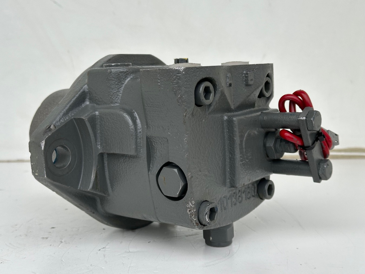 Liebherr Hydraulikeinbaumotor FMF045, ID-Nr.10132702. A924, LH30C, LH30M, LH35M, LH35MT, LH40C, LH40CP, LH40M, LH40MP, LH50CHR, LH50M, LH50MHR, LH50MT. #23.12.01804# - Hydraulic motor for Construction machinery: picture 5 Liebherr Hydraulikeinbaumotor FMF045, ID-Nr.10132702. A924, LH30C, LH30M, LH35M, LH35MT, LH40C, LH40CP, LH40M, LH40MP, LH50CHR, LH50M, LH50MHR, LH50MT. #23.12.01804# - Hydraulic motor for Construction machinery: picture 5
