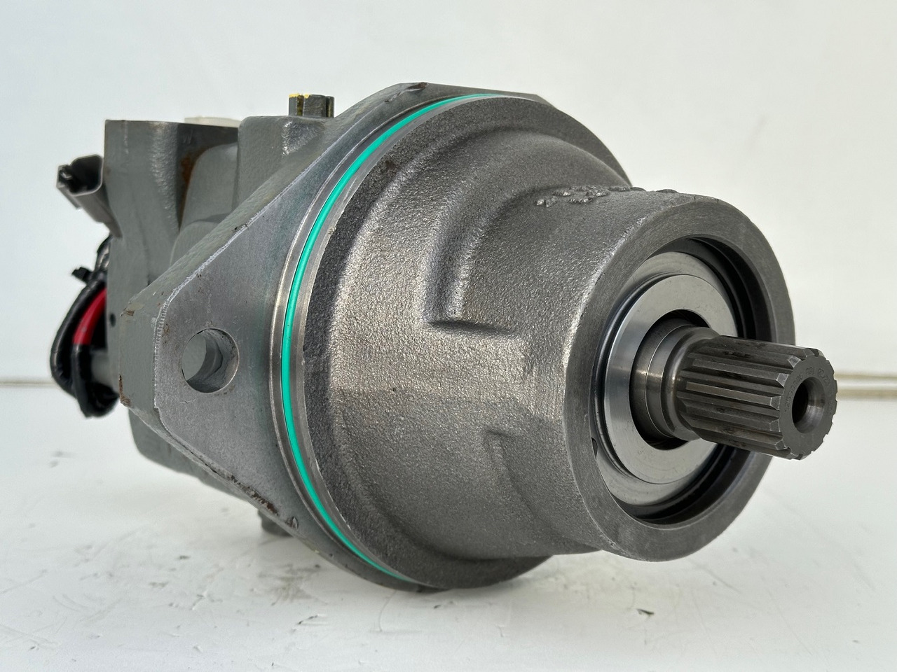 Liebherr Hydraulikeinbaumotor FMF045, ID-Nr.10132702. A924, LH30C, LH30M, LH35M, LH35MT, LH40C, LH40CP, LH40M, LH40MP, LH50CHR, LH50M, LH50MHR, LH50MT. #23.12.01811# - Hydraulic motor for Construction machinery: picture 2 Liebherr Hydraulikeinbaumotor FMF045, ID-Nr.10132702. A924, LH30C, LH30M, LH35M, LH35MT, LH40C, LH40CP, LH40M, LH40MP, LH50CHR, LH50M, LH50MHR, LH50MT. #23.12.01811# - Hydraulic motor for Construction machinery: picture 2