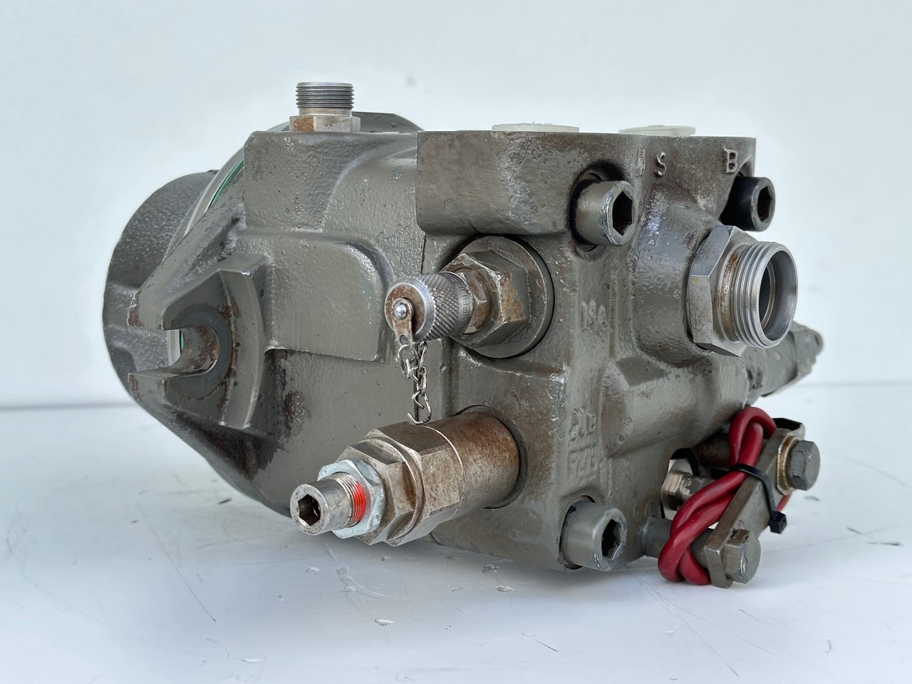 Liebherr Hydraulikeinbaumotor Typ:FMF058, ID-Nr.10122576 - ID-Nr.10145827 - ID-Nr.11371069. LOS1906, P924 COMP , R906, R906 PROTO, R916, R922, R924, R924 COMP, R926 COMP, R926 K LC. #11371069.43199# - Swing motor for Construction machinery: picture 3 Liebherr Hydraulikeinbaumotor Typ:FMF058, ID-Nr.10122576 - ID-Nr.10145827 - ID-Nr.11371069. LOS1906, P924 COMP , R906, R906 PROTO, R916, R922, R924, R924 COMP, R926 COMP, R926 K LC. #11371069.43199# - Swing motor for Construction machinery: picture 3