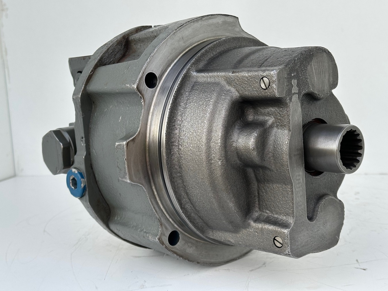 Liebherr Hydraulikeinbaumotor Typ:LH46VE 108. ID-Nr.11428178 . LOS926-1715,R926-1715,R928-1715,R930-1716,R934-1550,R936K-LC,R936K-NLC,R936K-SLC,R938. #11428178.0663# - Final drive for Construction machinery: picture 2 Liebherr Hydraulikeinbaumotor Typ:LH46VE 108. ID-Nr.11428178 . LOS926-1715,R926-1715,R928-1715,R930-1716,R934-1550,R936K-LC,R936K-NLC,R936K-SLC,R938. #11428178.0663# - Final drive for Construction machinery: picture 2