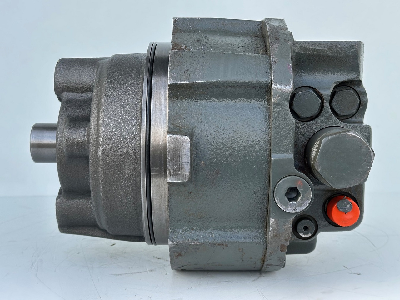Liebherr Hydraulikeinbaumotor Typ:LH46VE 108. ID-Nr.11428178 . LOS926-1715,R926-1715,R928-1715,R930-1716,R934-1550,R936K-LC,R936K-NLC,R936K-SLC,R938. #11428178.0663# - Final drive for Construction machinery: picture 3 Liebherr Hydraulikeinbaumotor Typ:LH46VE 108. ID-Nr.11428178 . LOS926-1715,R926-1715,R928-1715,R930-1716,R934-1550,R936K-LC,R936K-NLC,R936K-SLC,R938. #11428178.0663# - Final drive for Construction machinery: picture 3
